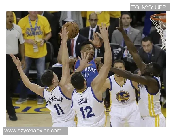 火箭与勇士精彩对决回放全程解说尽在这里让我们一起重温比赛瞬间